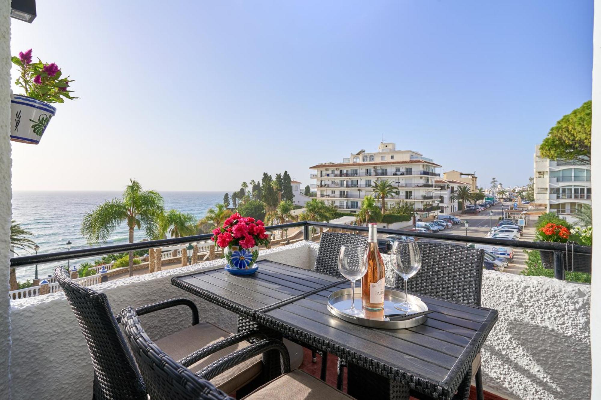 Spectacular Sea Views, 2 Bed,2 Bath Apartment Nerja Luaran gambar