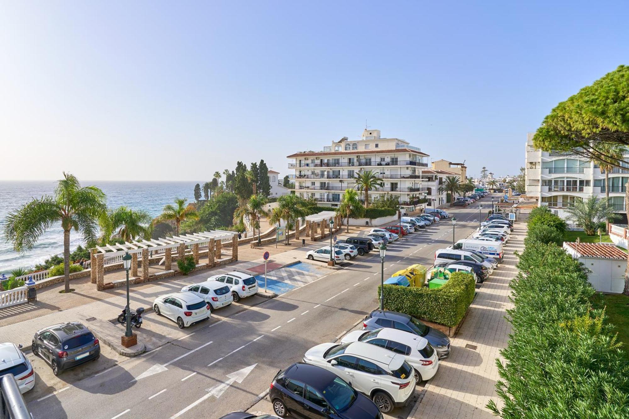 Spectacular Sea Views, 2 Bed,2 Bath Apartment Nerja Luaran gambar