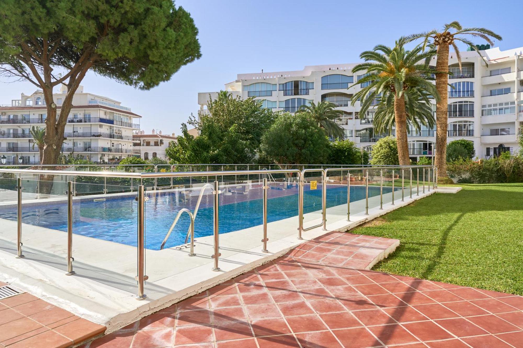 Spectacular Sea Views, 2 Bed,2 Bath Apartment Nerja Luaran gambar