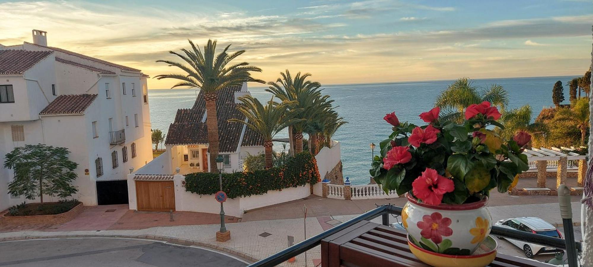 Spectacular Sea Views, 2 Bed,2 Bath Apartment Nerja Luaran gambar