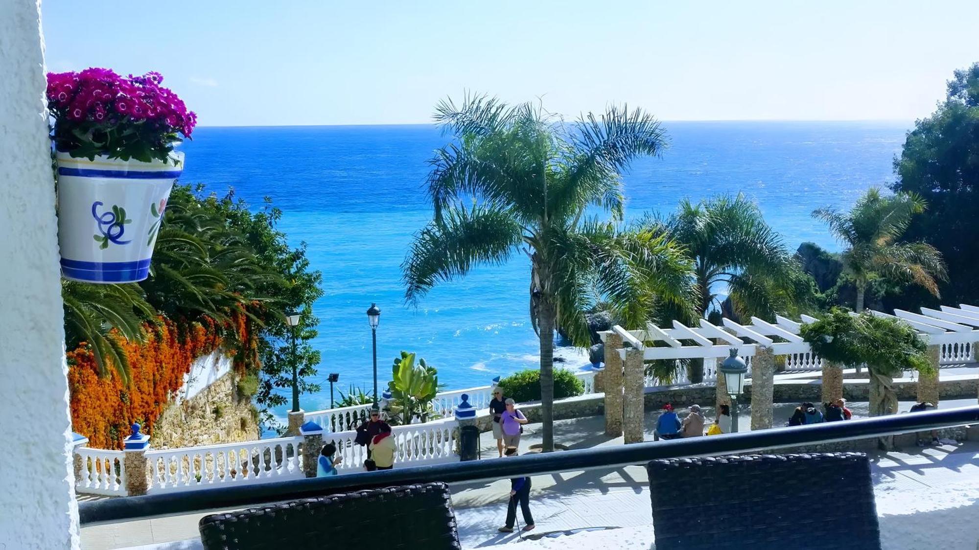Spectacular Sea Views, 2 Bed,2 Bath Apartment Nerja Luaran gambar